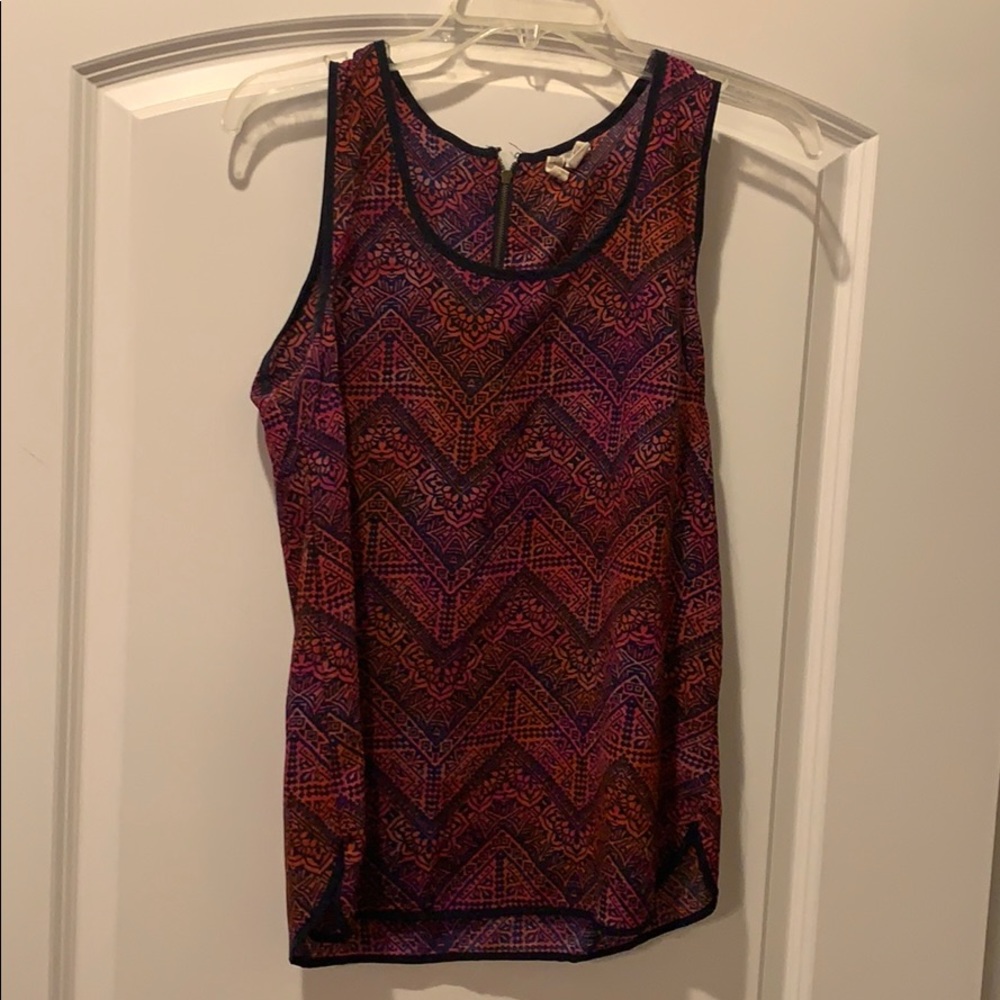 Patterned top - Picture 4 of 4